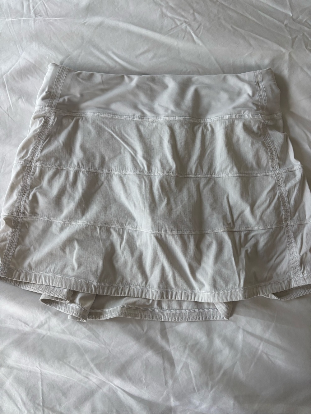 Lululemon Women's White Athletic Skort - Lightweight Performance Skirt